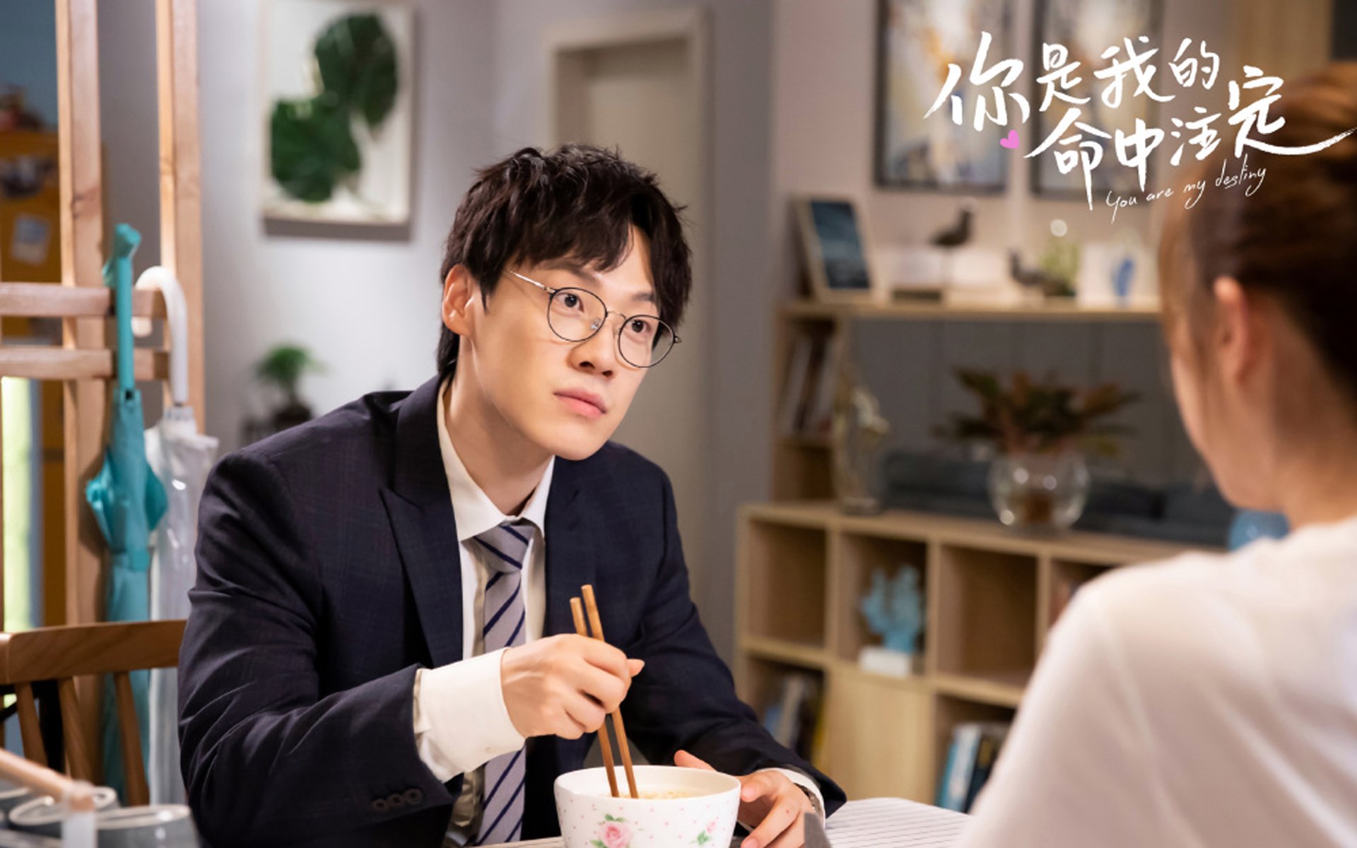 九游娱乐官网 (jiuyou)-《跨国大战一触即发：国际电竞舞台的激烈对抗》，跨国电竞物流