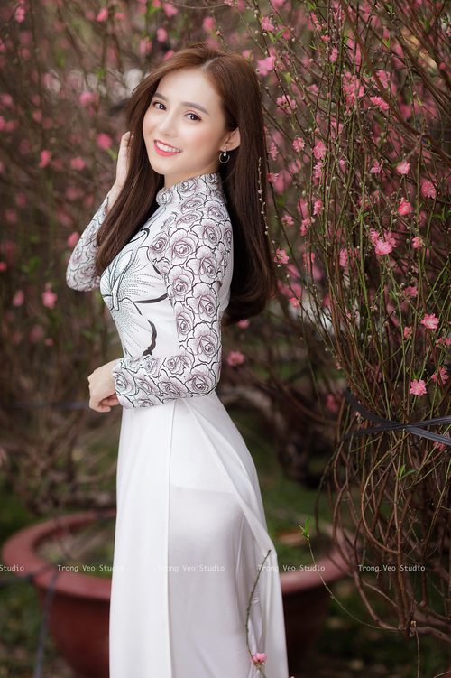 九游电脑版-赛季末排位战：各队争夺季后赛门票的精彩大戏，赛季末是按最高段位还是当前段位结算