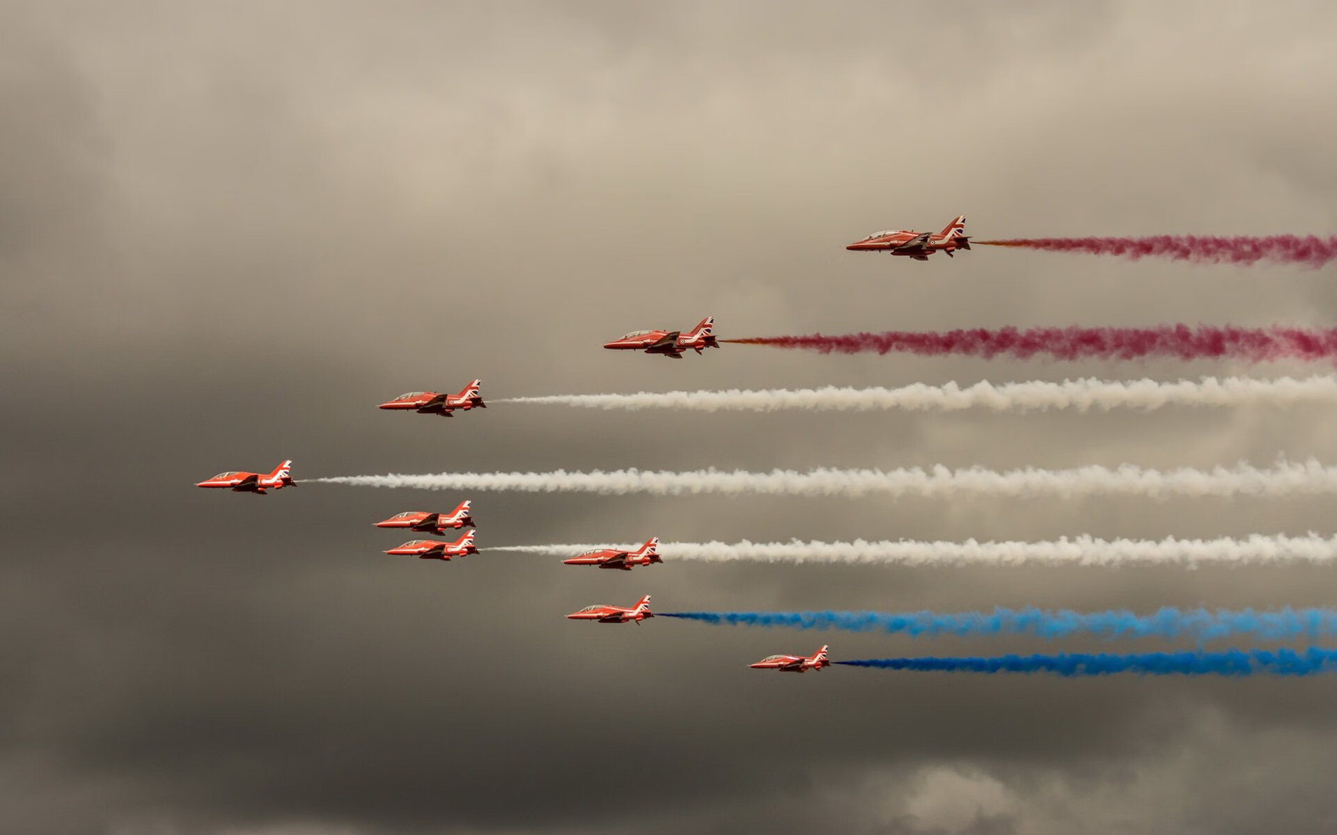 赛季末排位战：各队争夺季后赛门票的精彩大戏，赛季末是按最高段位还是当前段位结算