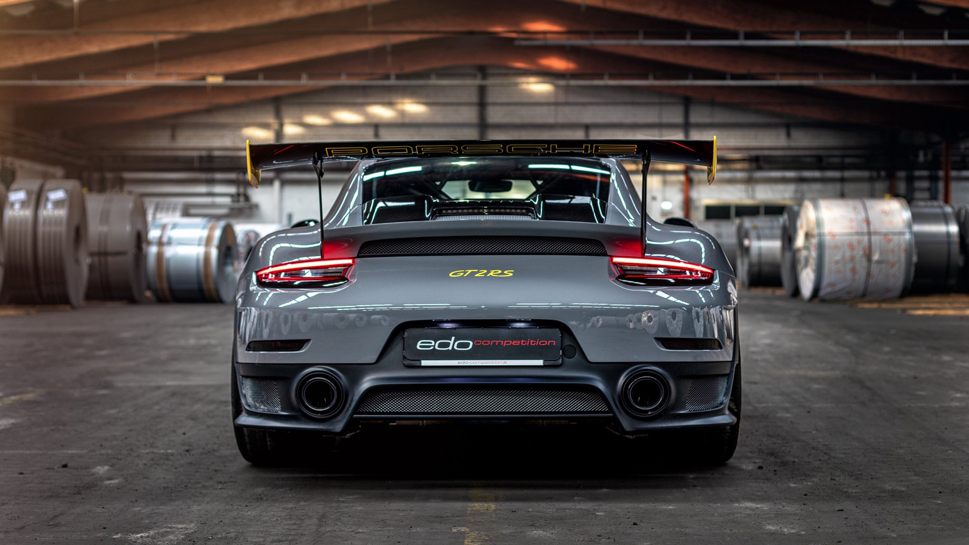 特色足球文化系列展览在国内外巡展,促进文化传播,足球文化产业